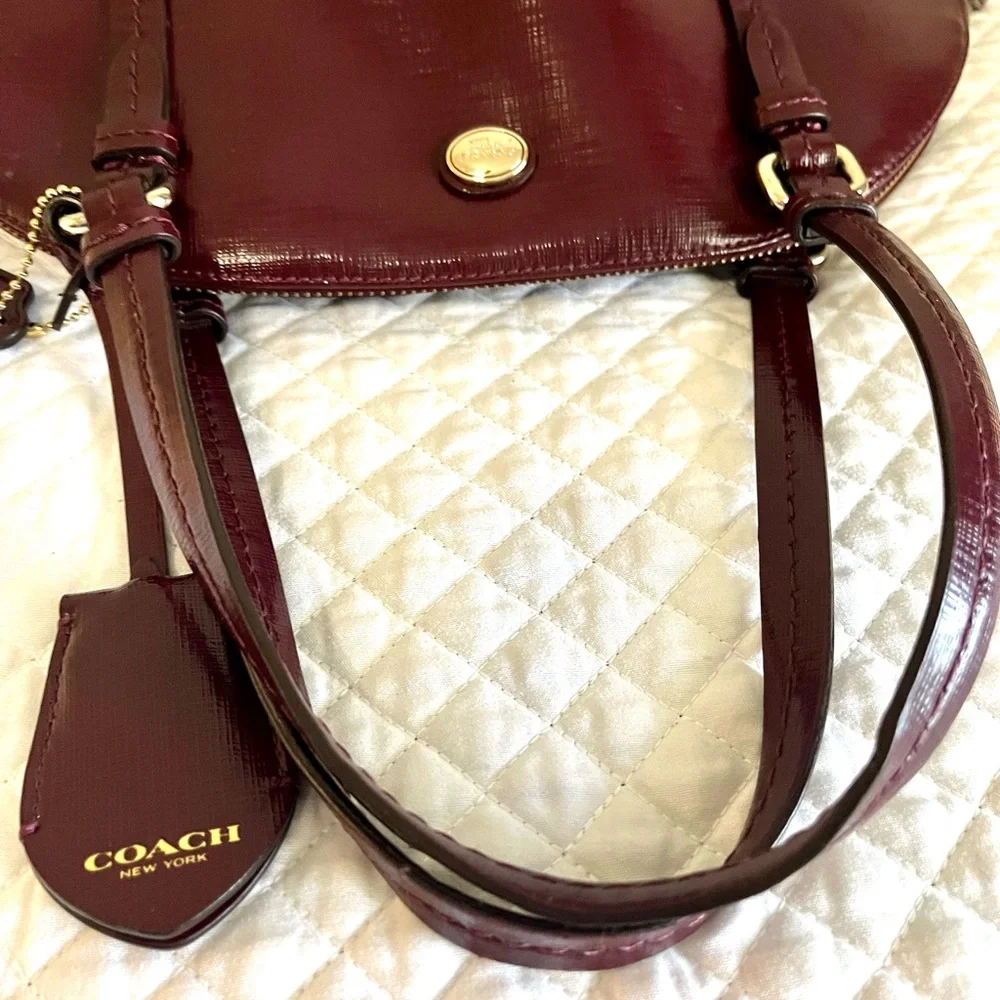 Coach - Picture 8 of 9